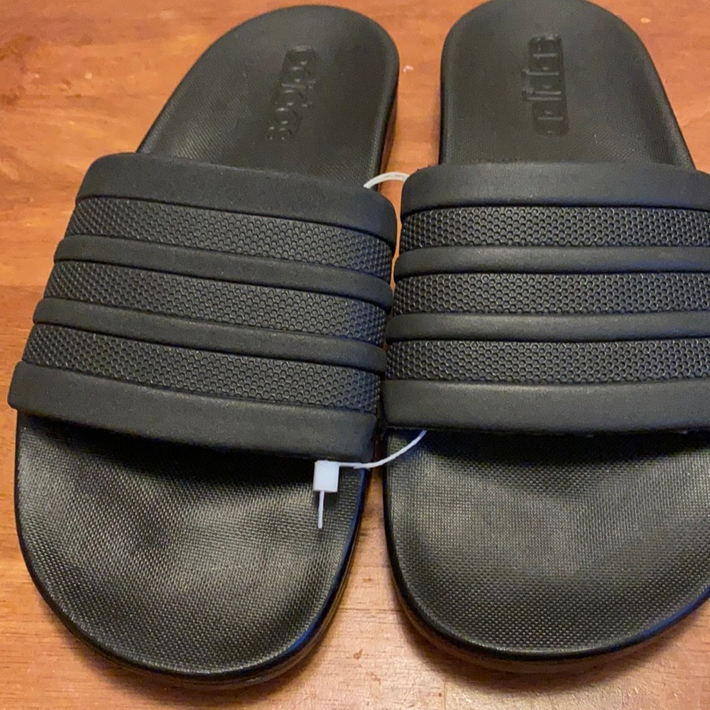 Adidas Adilette slides❤️